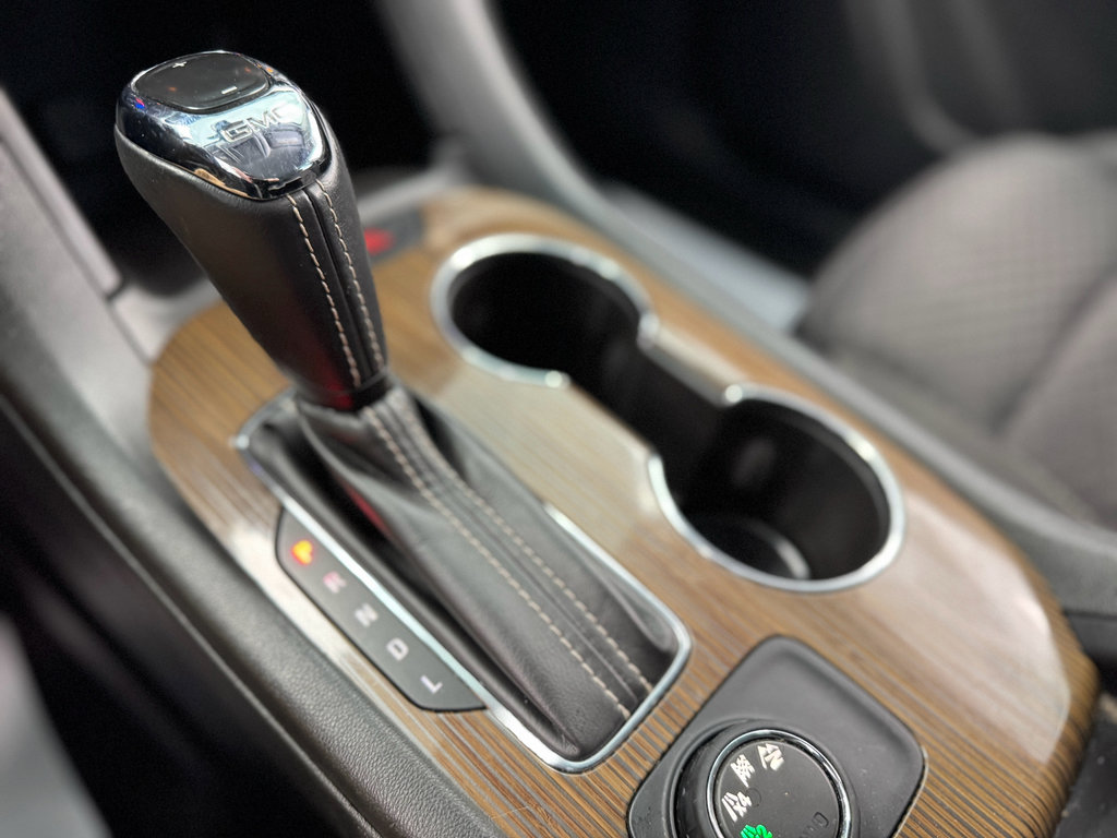 Used 2017 GMC Acadia SLE image 23