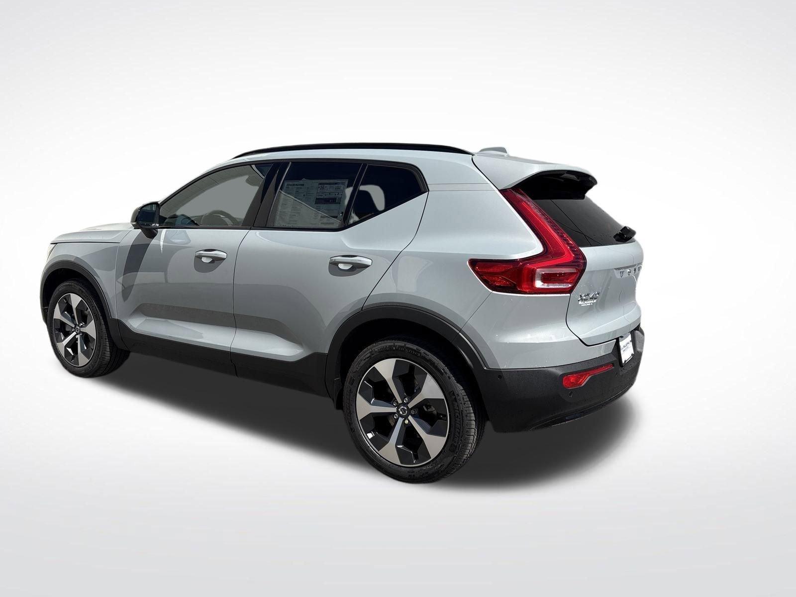 New 2026 Volvo XC40 B5 Plus w/ Protection Package Premier video 3