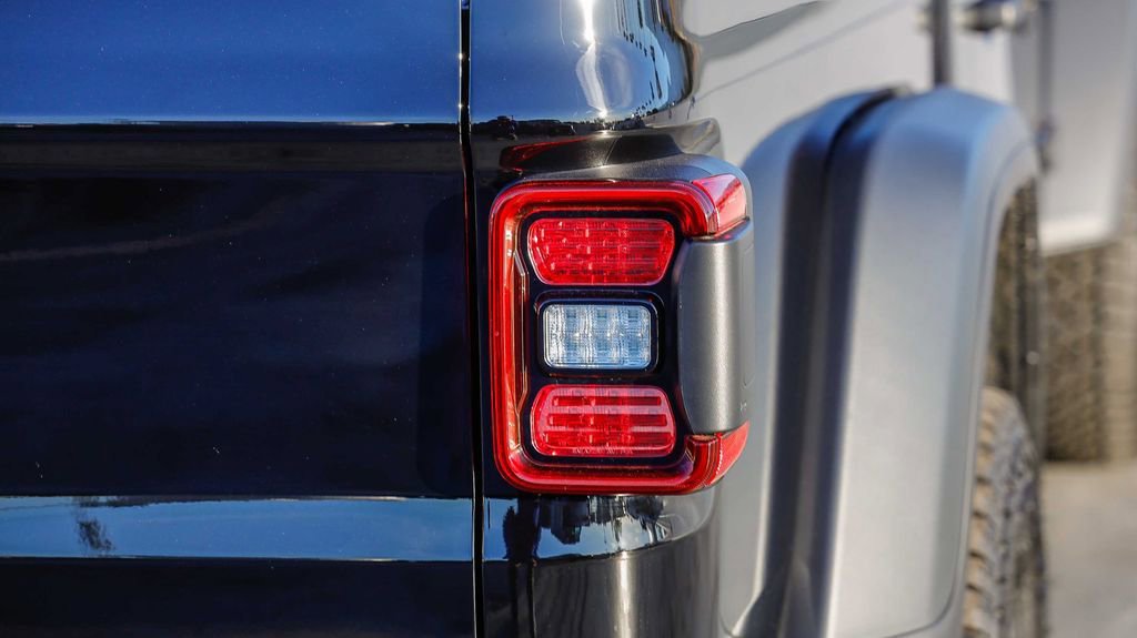 New 2026 Jeep Gladiator Rubicon w/ Steel Bumper Group image 10