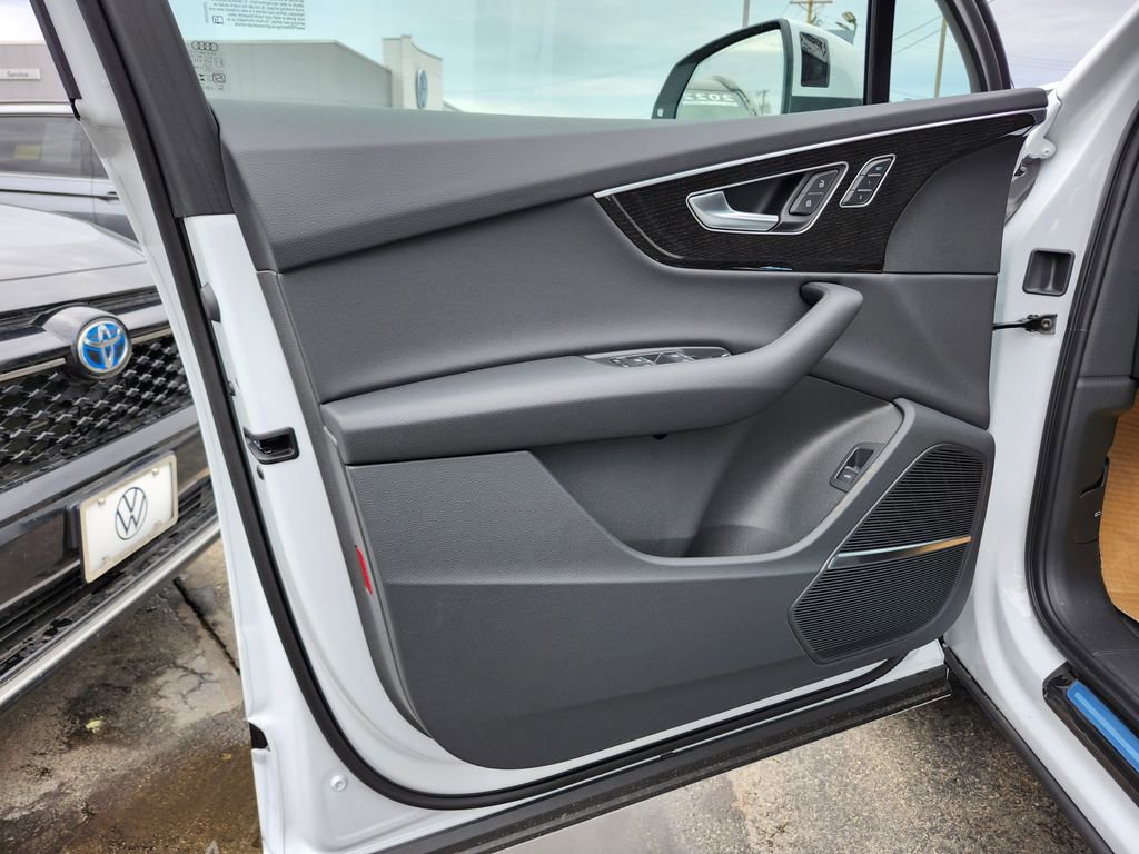 New 2026 Audi Q7 2.0T Premium image 13
