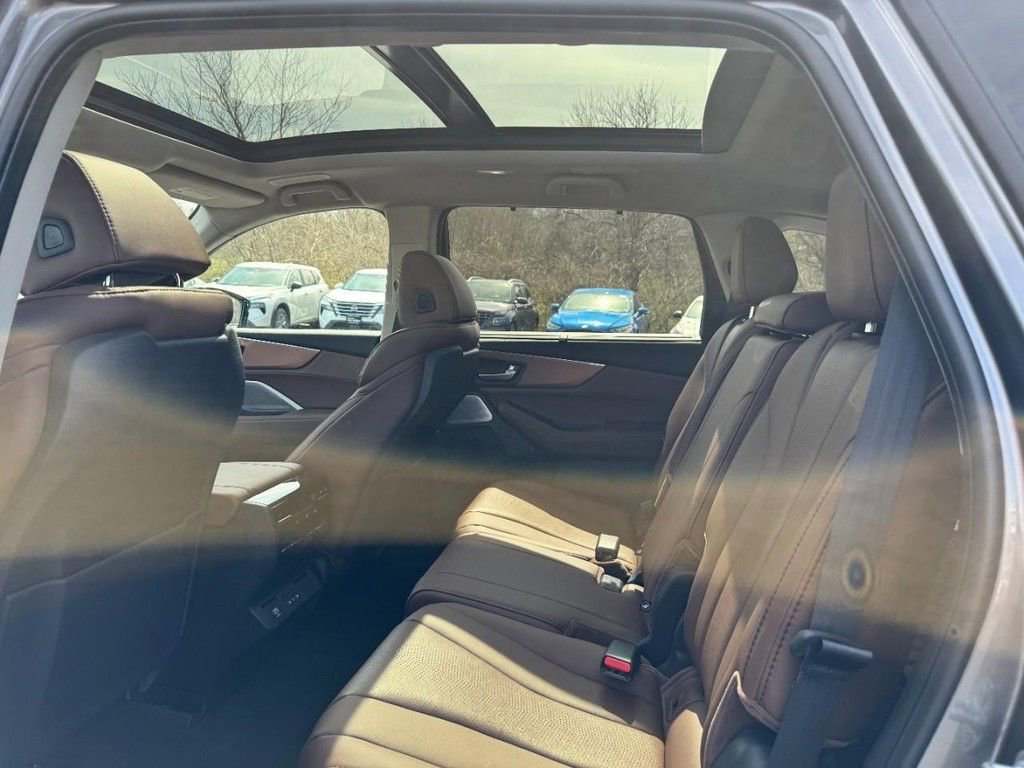 Certified 2026 Acura MDX w/ Technology Package image 12