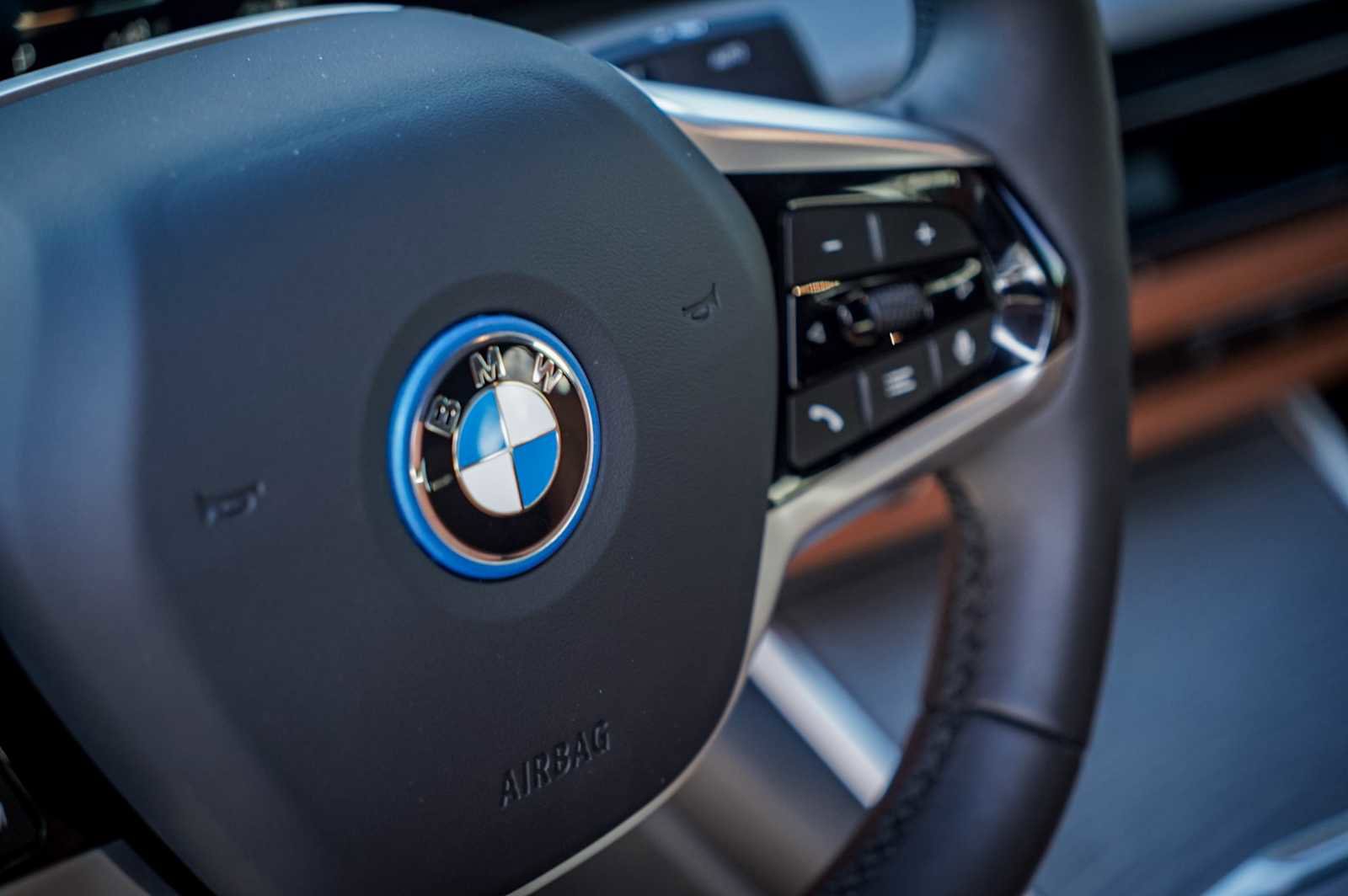 Used 2025 BMW i4 xDrive40i w/ Premium Package image 14