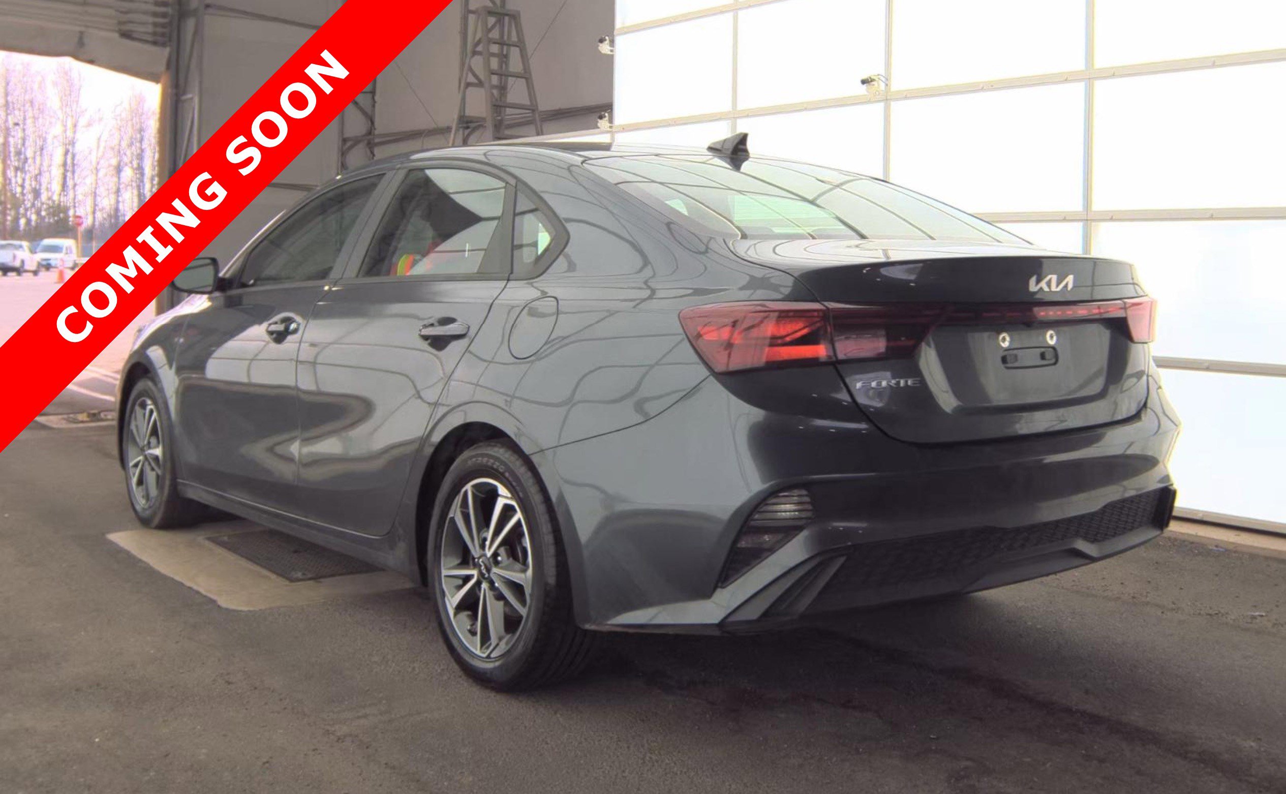 Used 2023 Kia Forte LXS image 5