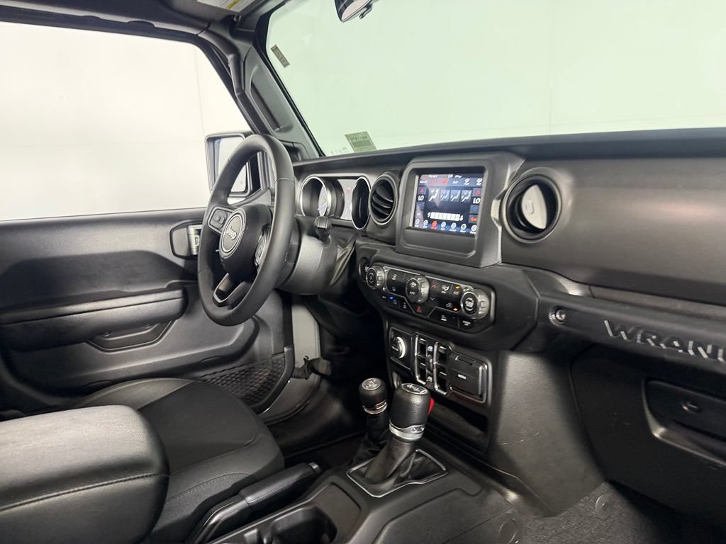 Used 2023 Jeep Wrangler Unlimited AWD/4WD image 31