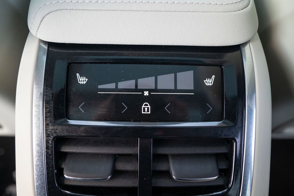 Used 2021 Volvo XC60 T5 Inscription w/ Advanced Package image 30