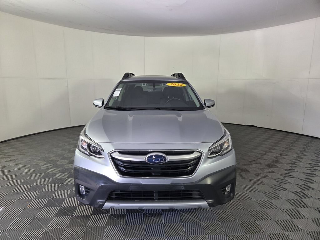 Used 2022 Subaru Outback Limited AWD/4WD image 3