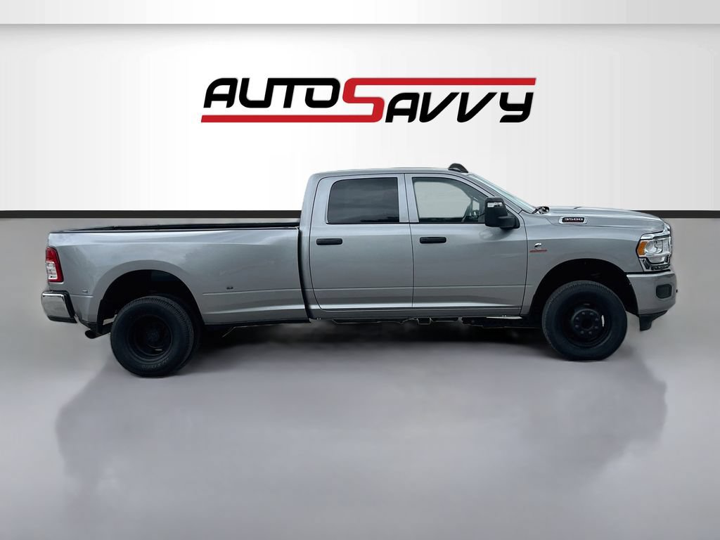 Used 2024 RAM 3500 Tradesman w/ Chrome Appearance Group AWD/4WD image 8