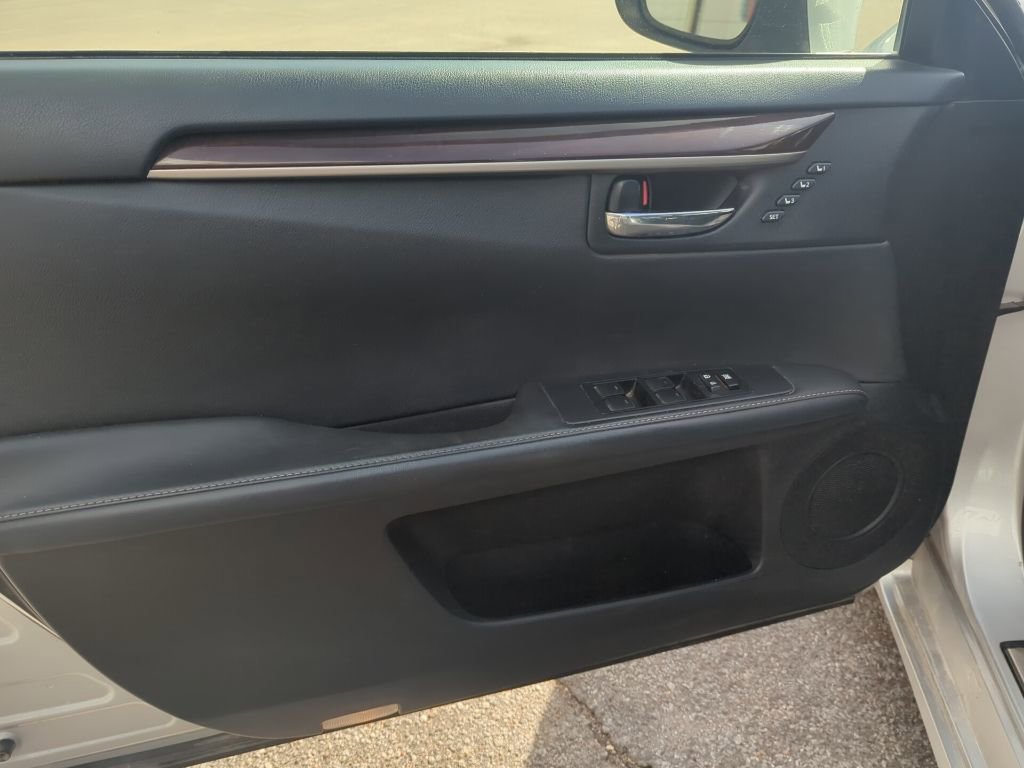 Used 2013 Lexus ES 350 w/ Premium Pkg image 17