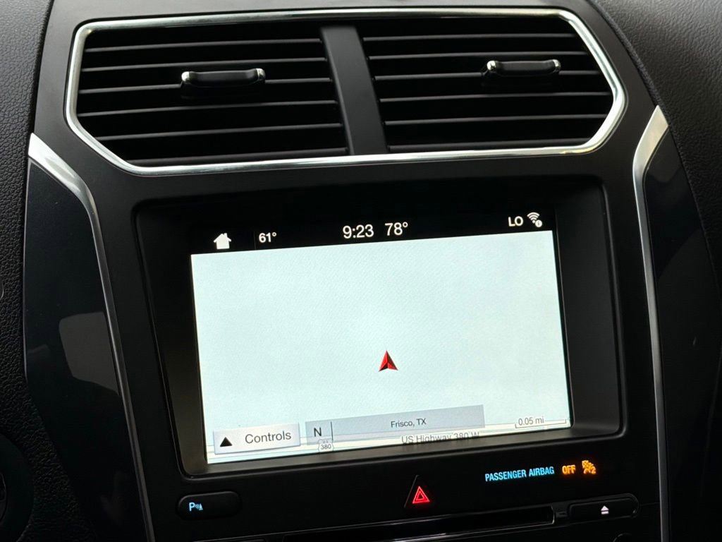 Used 2018 Ford Explorer Sport w/ Ford Safe & Smart Package AWD/4WD image 17