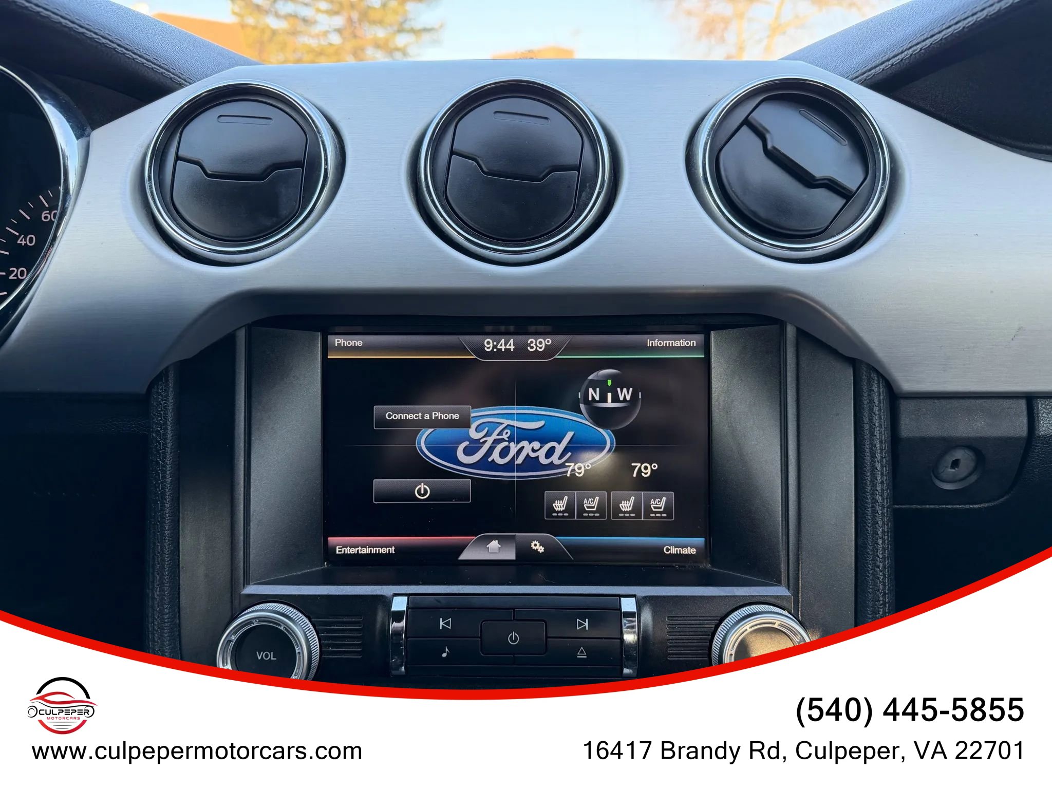 Used 2015 Ford Mustang Premium image 18