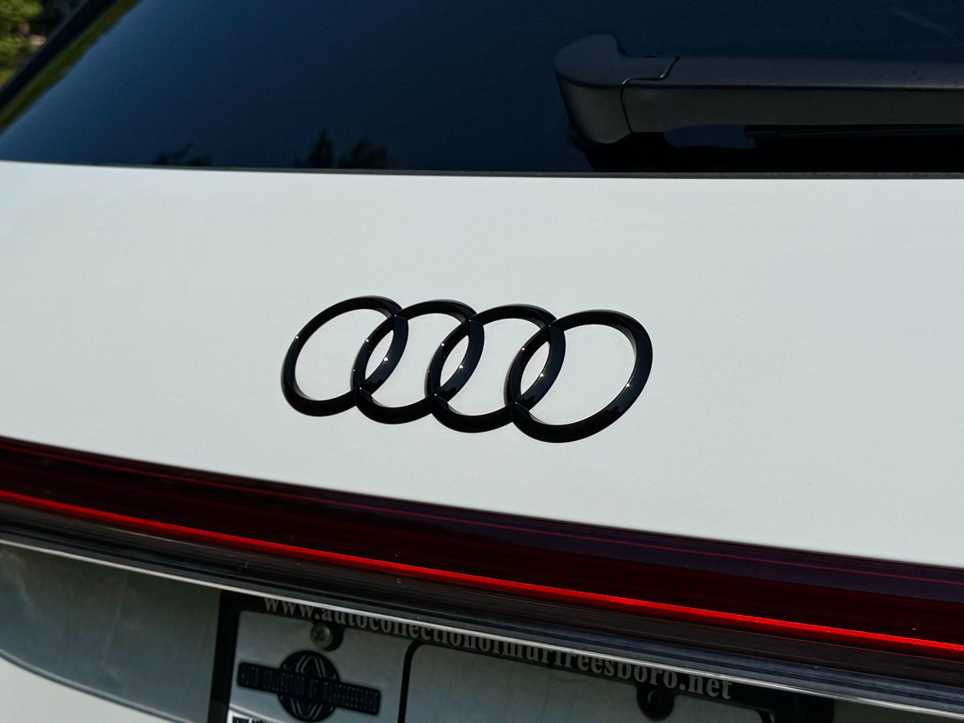 Used 2024 Audi Q4 e-tron Premium Plus AWD/4WD image 39