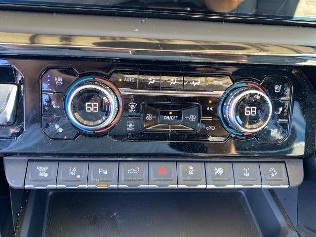 Used 2025 GMC Sierra 2500 AT4X w/ AT4X AEV Edition AWD/4WD image 16