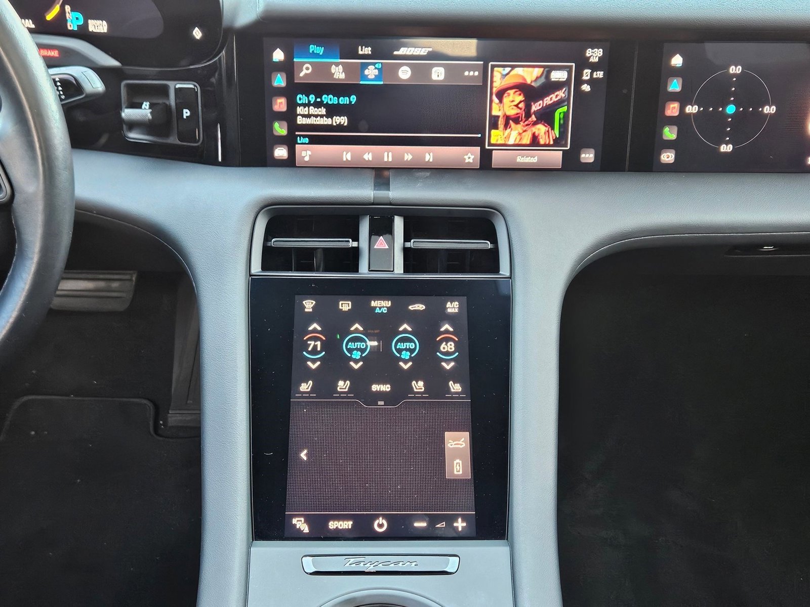 Used 2023 Porsche Taycan image 13