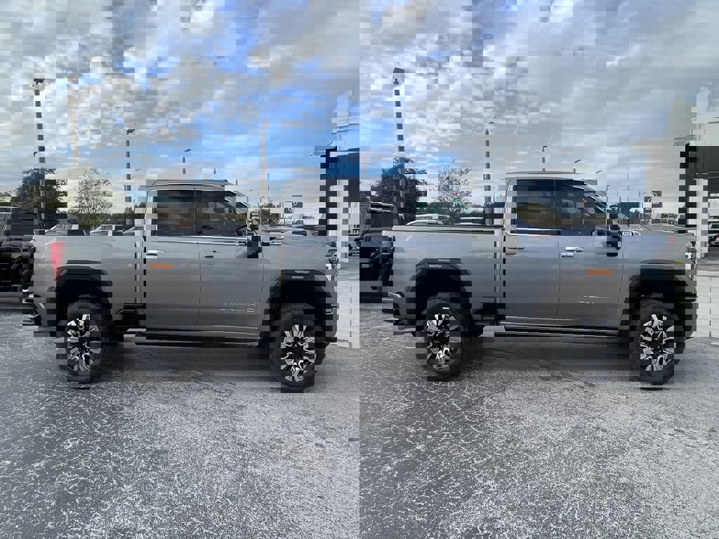New 2026 GMC Sierra 2500 Denali w/ Denali Reserve Package image 3