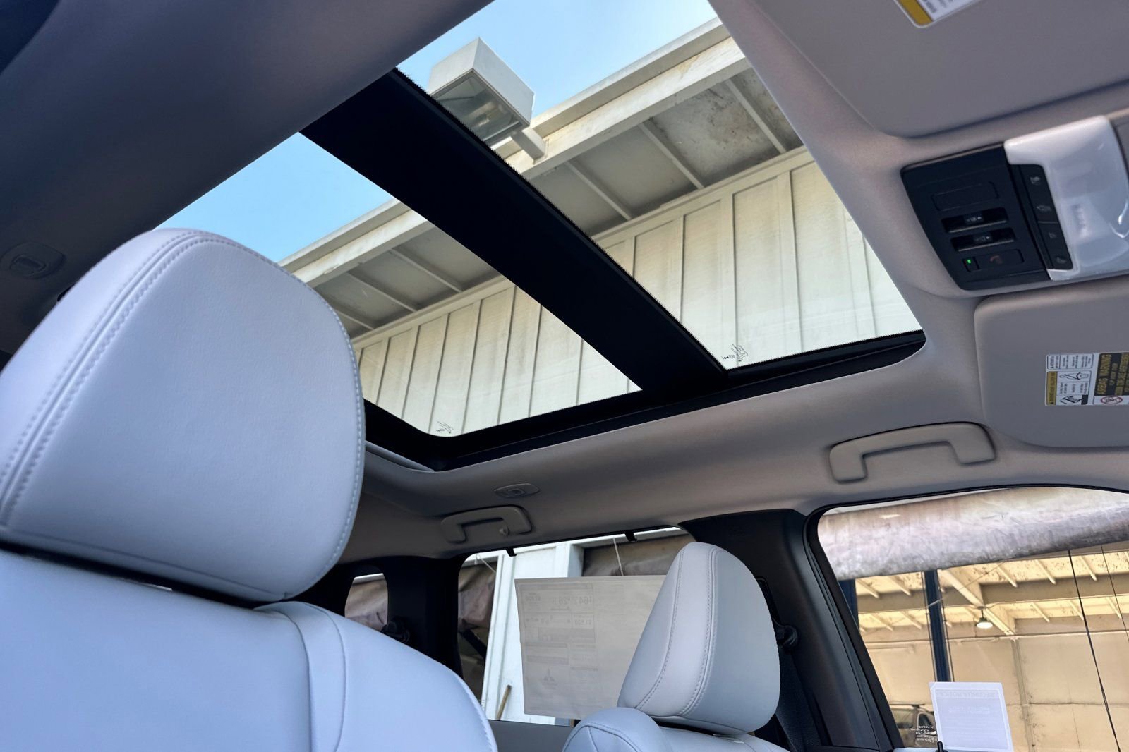 New 2025 Mitsubishi Outlander SEL image 15