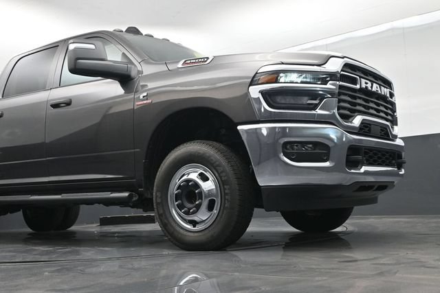 New 2026 RAM 3500 Tradesman AWD/4WD image 44