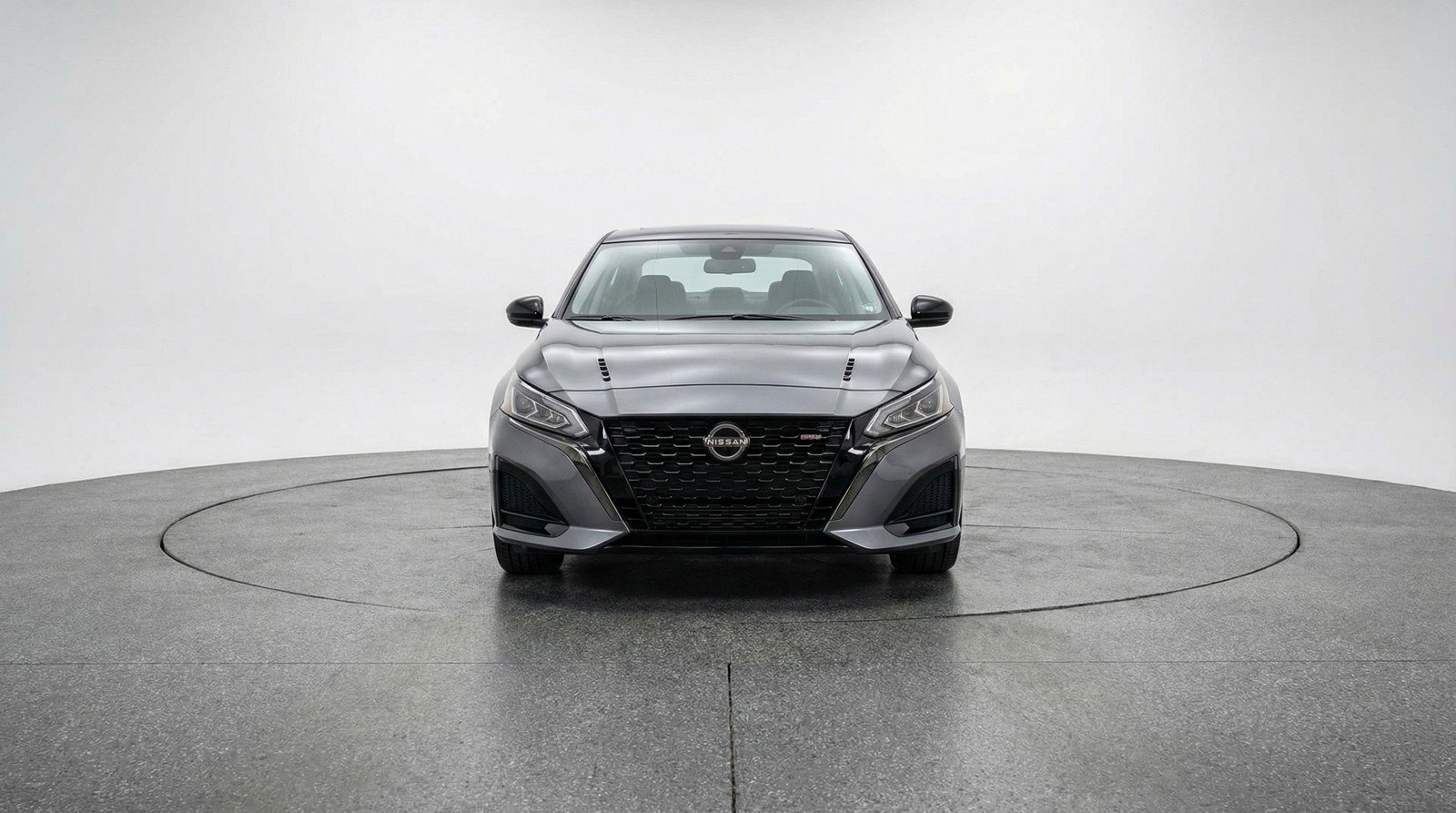 Used 2025 Nissan Altima 2.5 SV image 2