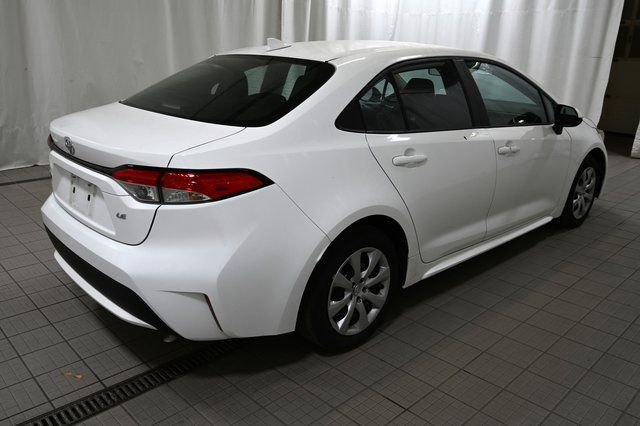 Used 2022 Toyota Corolla LE image 12