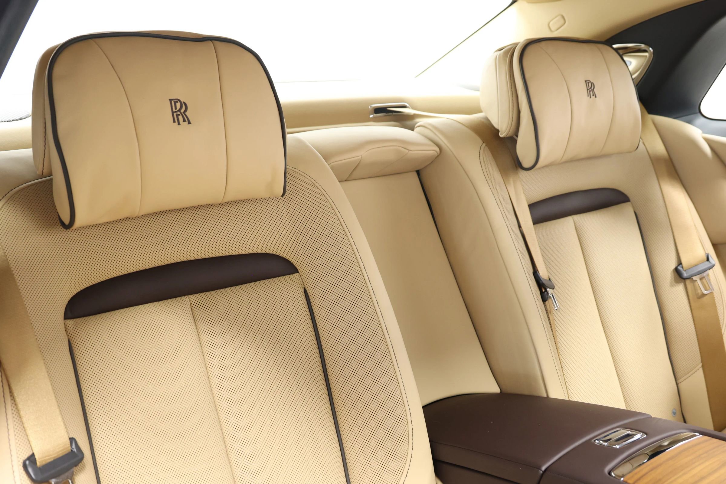 Used 2022 Rolls-Royce Ghost w/ Ghost Package image 94