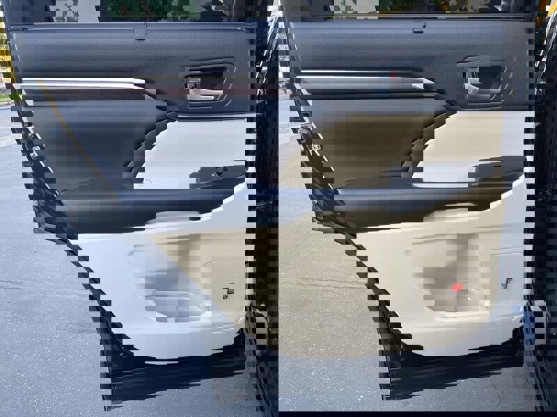 Used 2016 Toyota Highlander Limited image 44