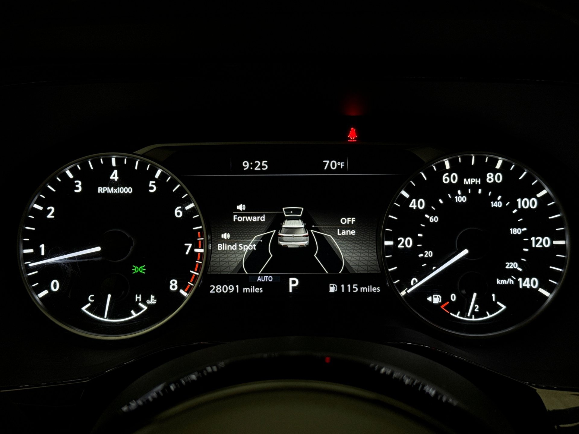 Used 2024 Nissan Pathfinder SL w/ Black Appearance Package AWD/4WD image 13