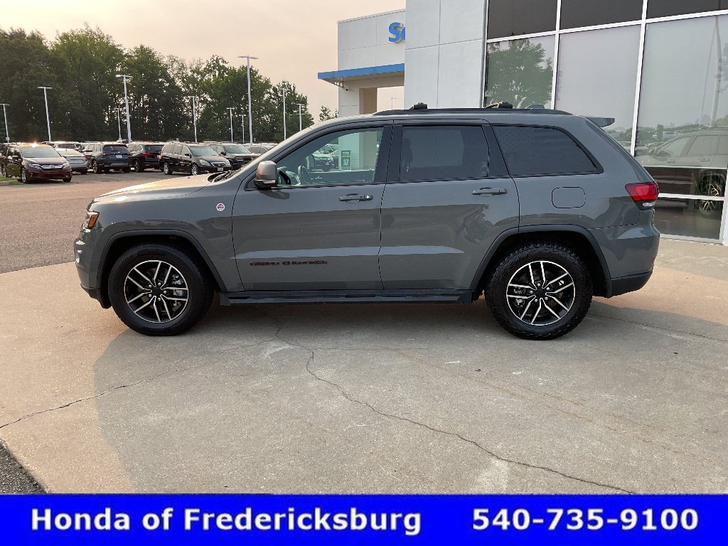 Used 2021 Jeep Grand Cherokee Trailhawk w/ Premium Lighting Group AWD/4WD image 3