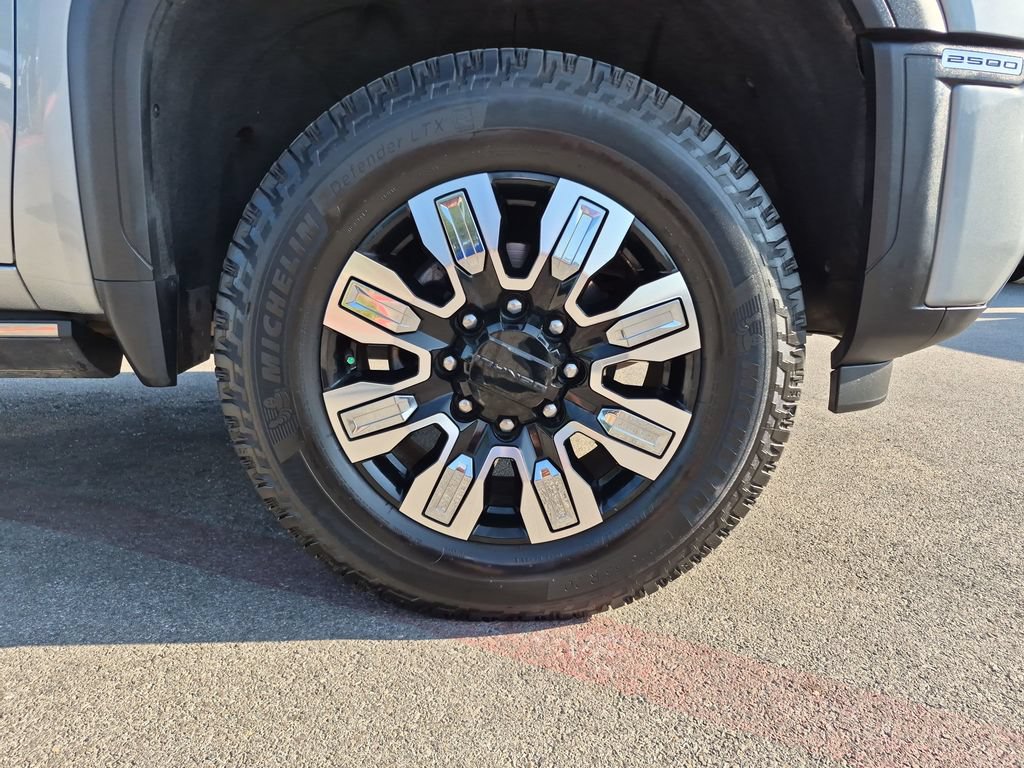 Used 2024 GMC Sierra 2500 Denali w/ Denali Reserve Package AWD/4WD image 17