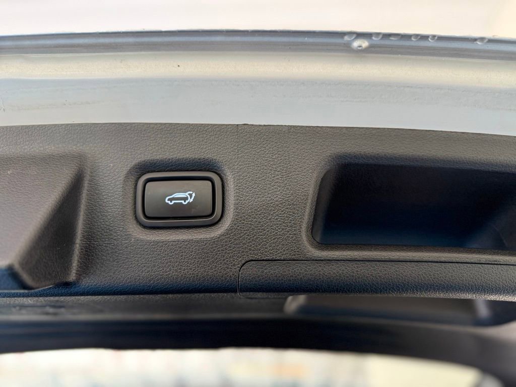 Used 2023 Hyundai Santa Fe SEL image 13