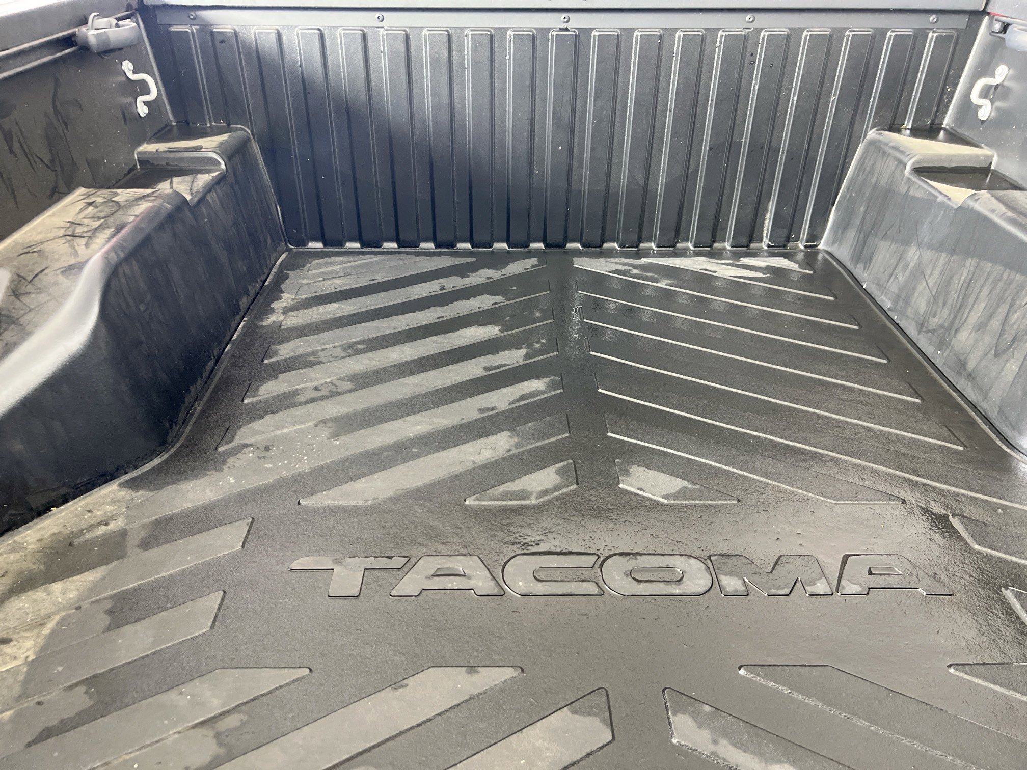 Used 2019 Toyota Tacoma Limited image 27