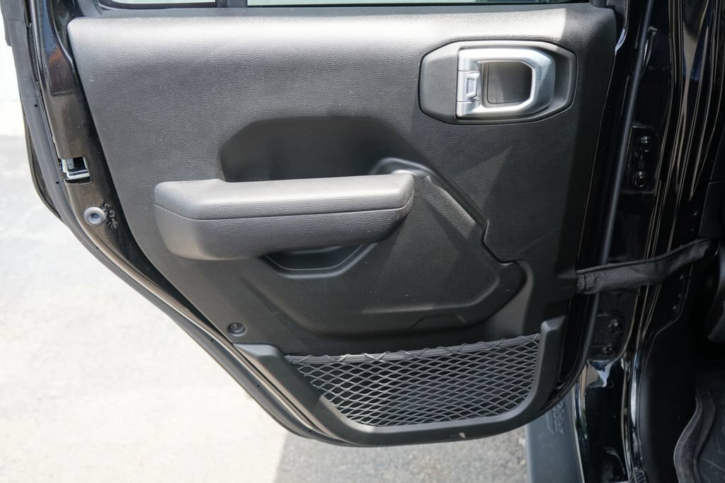 Used 2024 Jeep Gladiator Sport AWD/4WD image 28