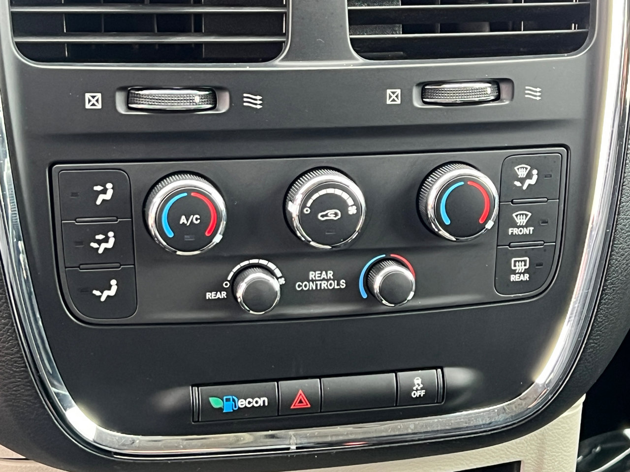 Used 2014 Dodge Grand Caravan SE w/ Quick Order Package 29E SE image 24