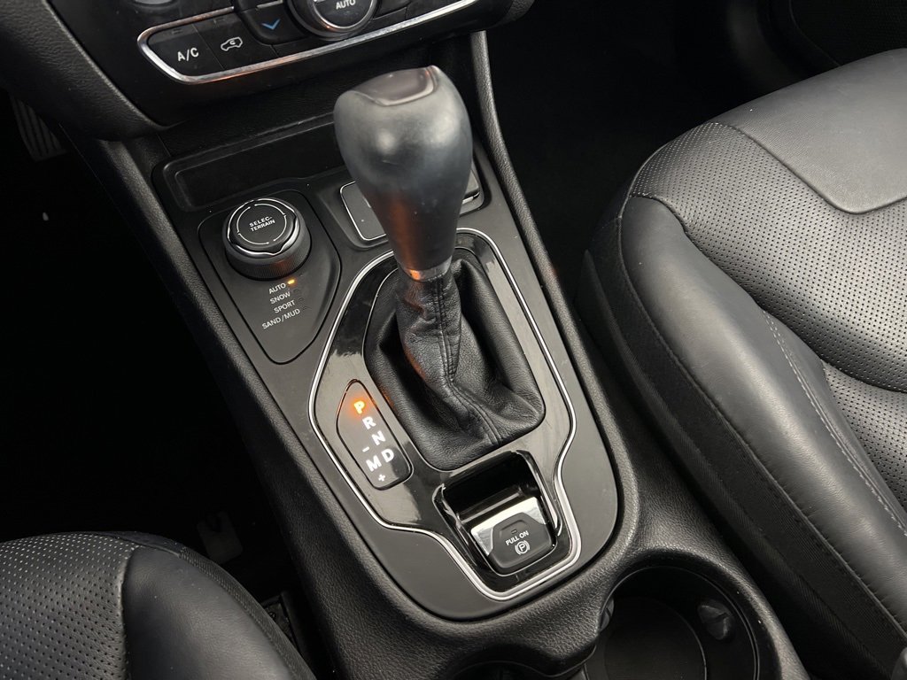 Used 2019 Jeep Cherokee Limited image 21