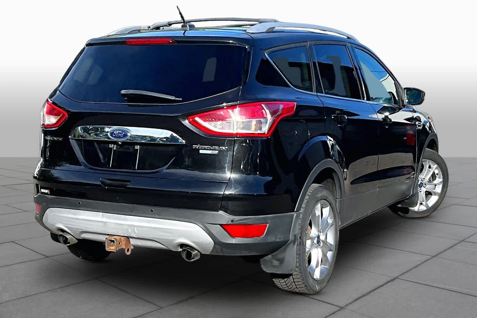 Used 2015 Ford Escape Titanium w/ Equipment Group 301A AWD/4WD image 13