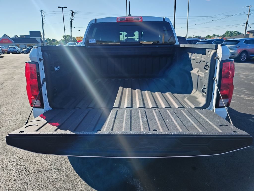 Used 2024 Chevrolet Colorado Trail Boss w/ Advanced Trailering Package AWD/4WD image 11