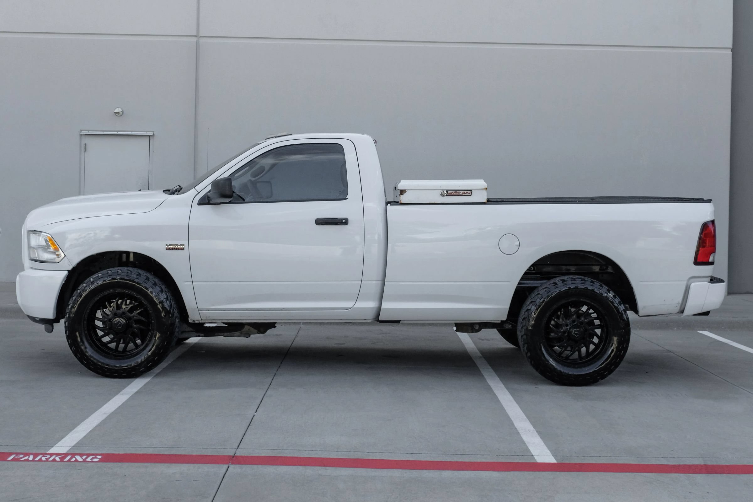 Used 2017 RAM 2500 Tradesman w/ Power & Remote Entry Group RWD image 6