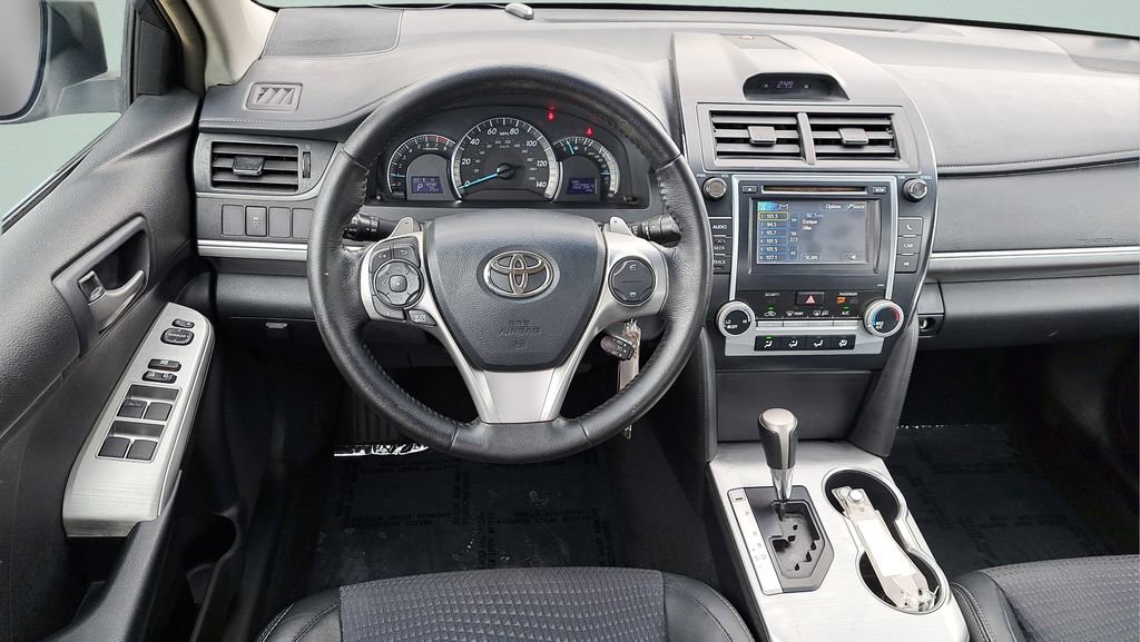 Used 2012 Toyota Camry SE image 14