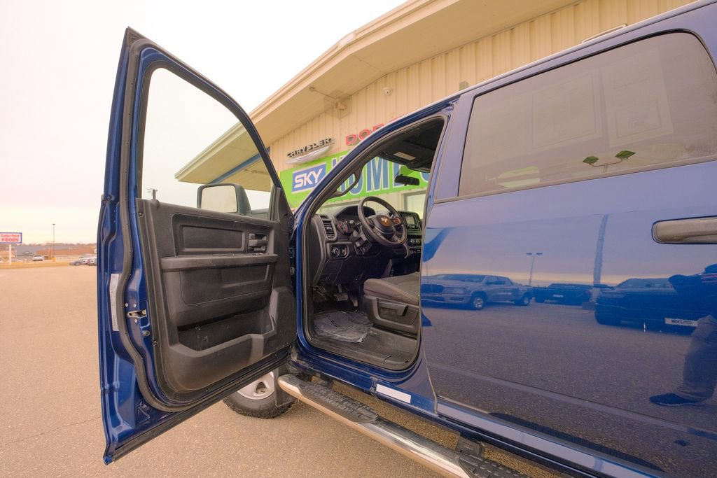 Used 2024 RAM 3500 Tradesman image 23