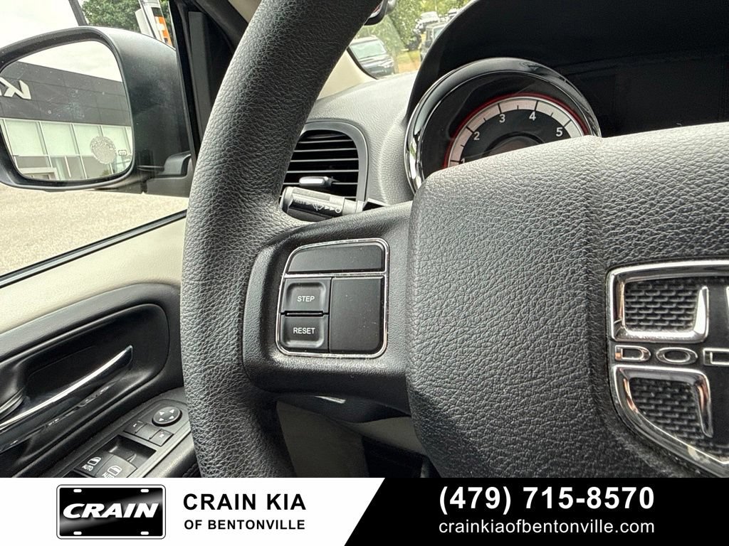 Used 2016 Dodge Grand Caravan SXT FWD image 26