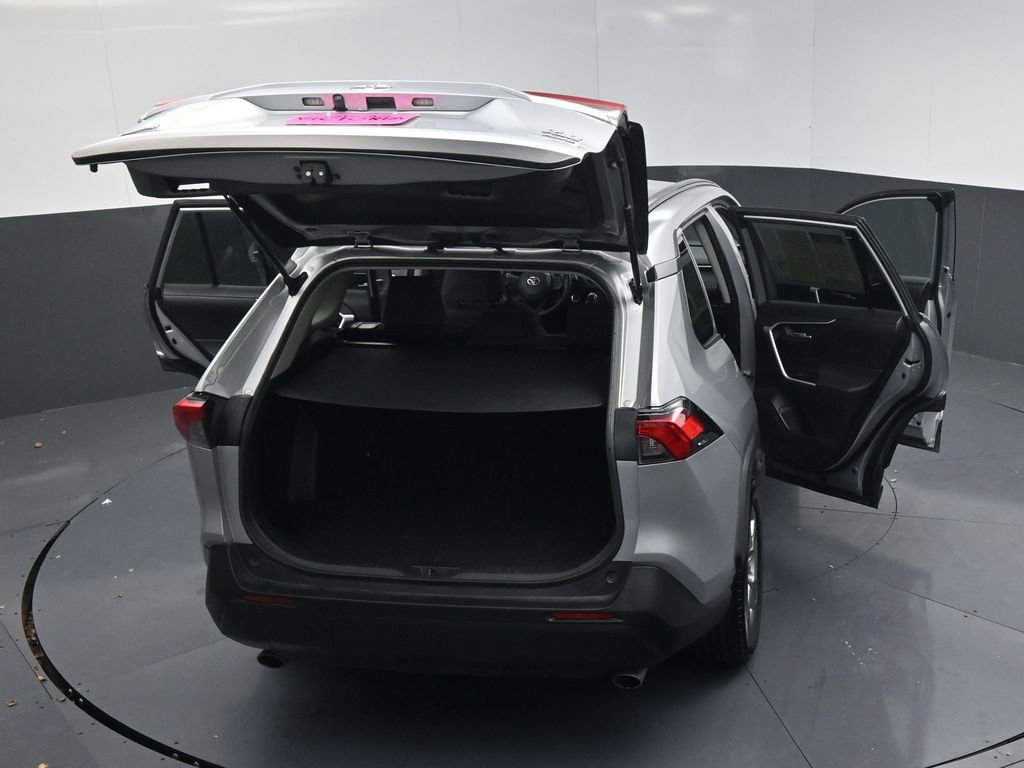Used 2025 Toyota RAV4 XLE image 23
