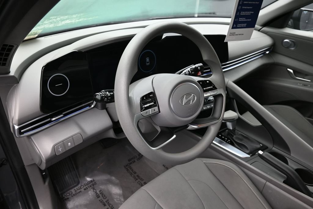 Certified 2024 Hyundai Elantra SEL FWD image 10