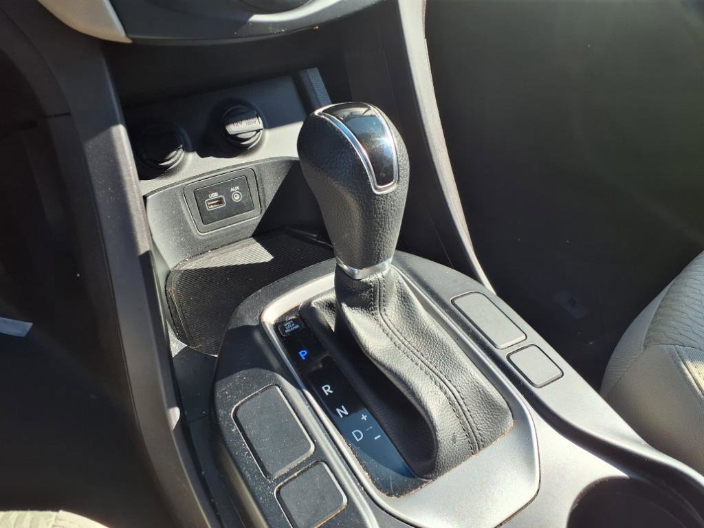 Used 2017 Hyundai Santa Fe Sport image 28