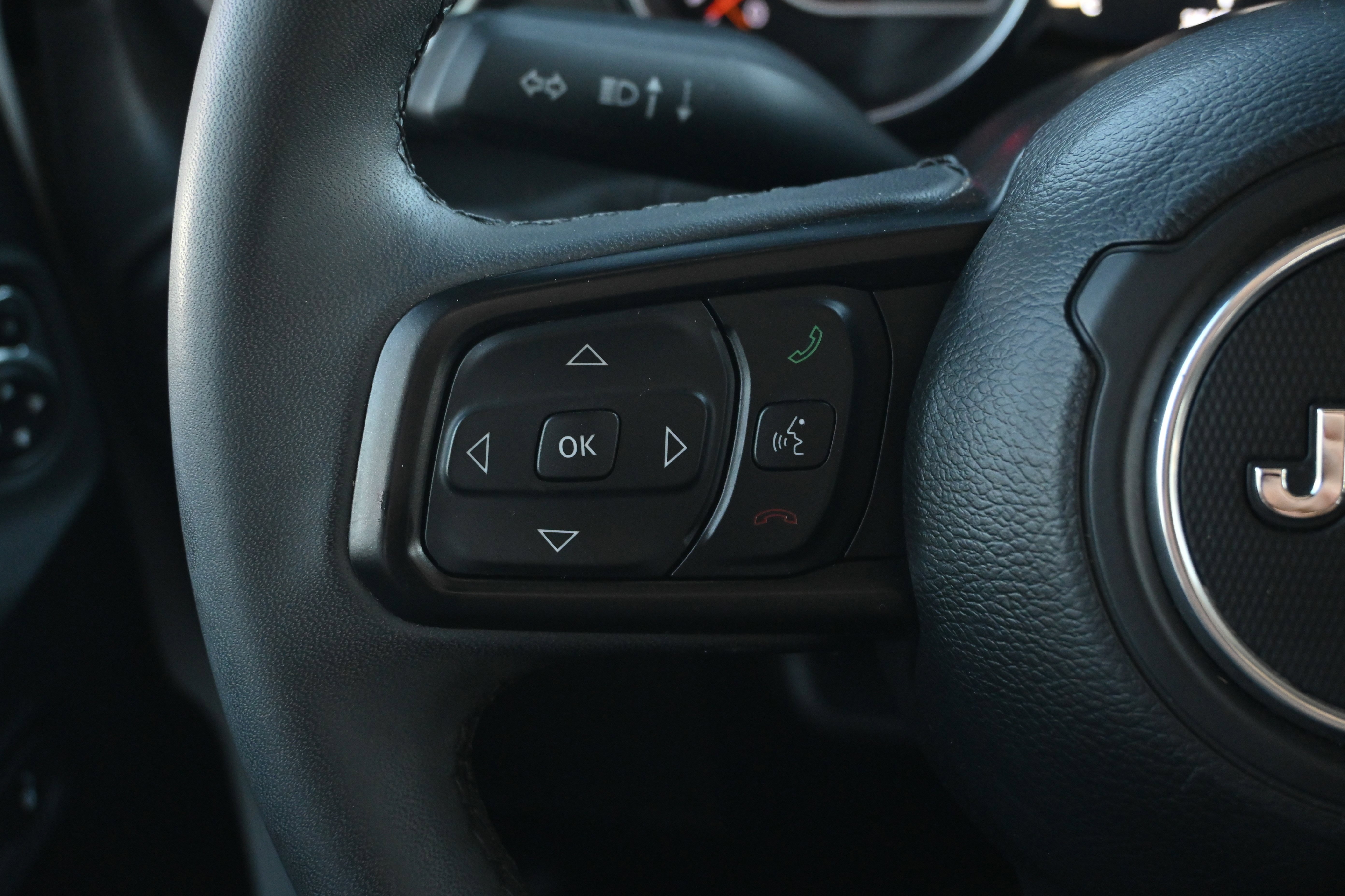 Used 2023 Jeep Gladiator Sport image 30