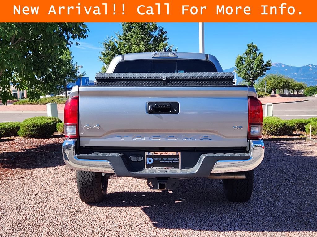 Used 2021 Toyota Tacoma SR5 AWD/4WD image 6