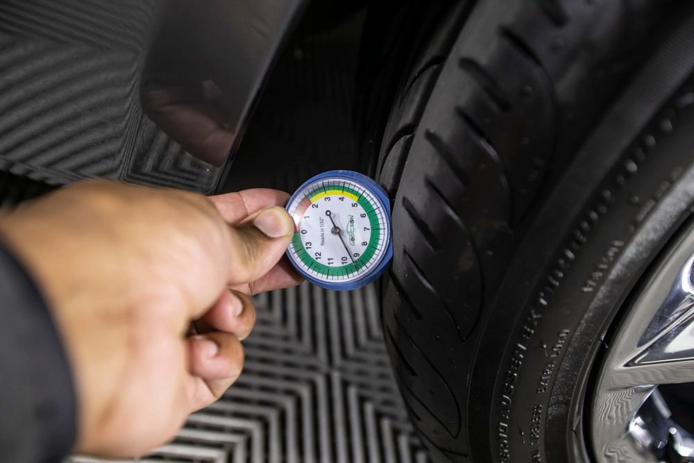 Used 2007 Saturn Sky Red Line image 39