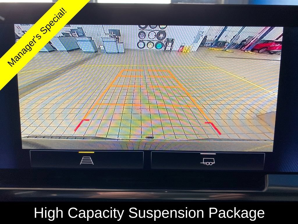 Used 2024 Chevrolet Silverado 1500 LT AWD/4WD image 3