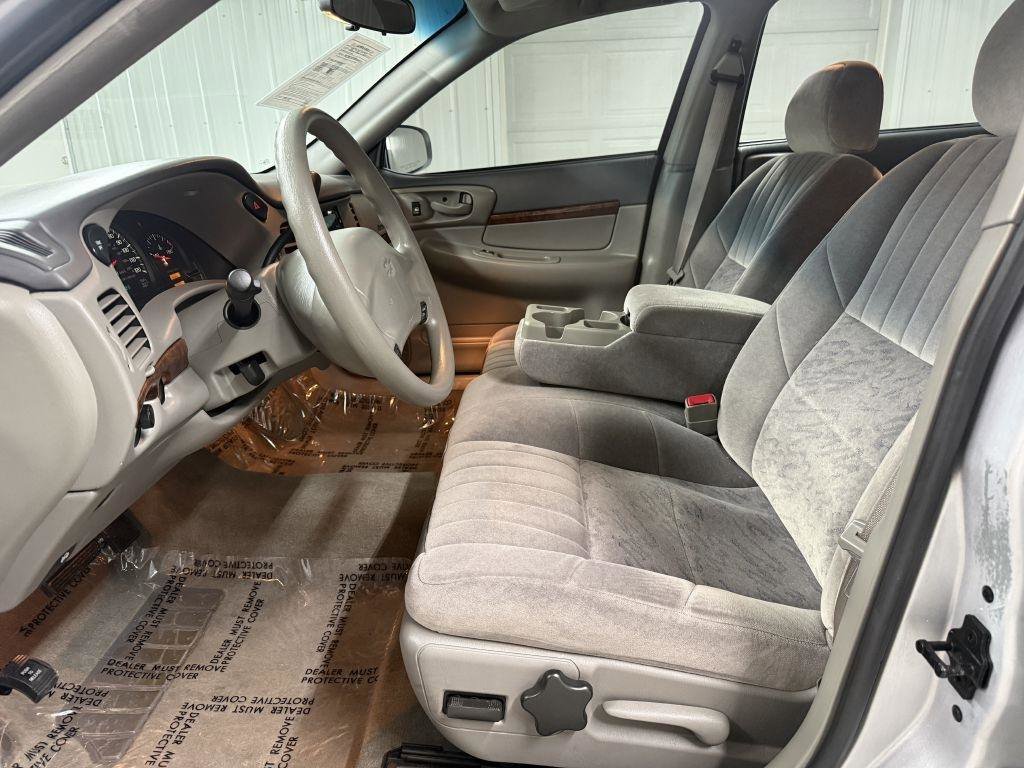 Used 2003 Chevrolet Impala Sedan w/ Preferred Equipment Group image 13