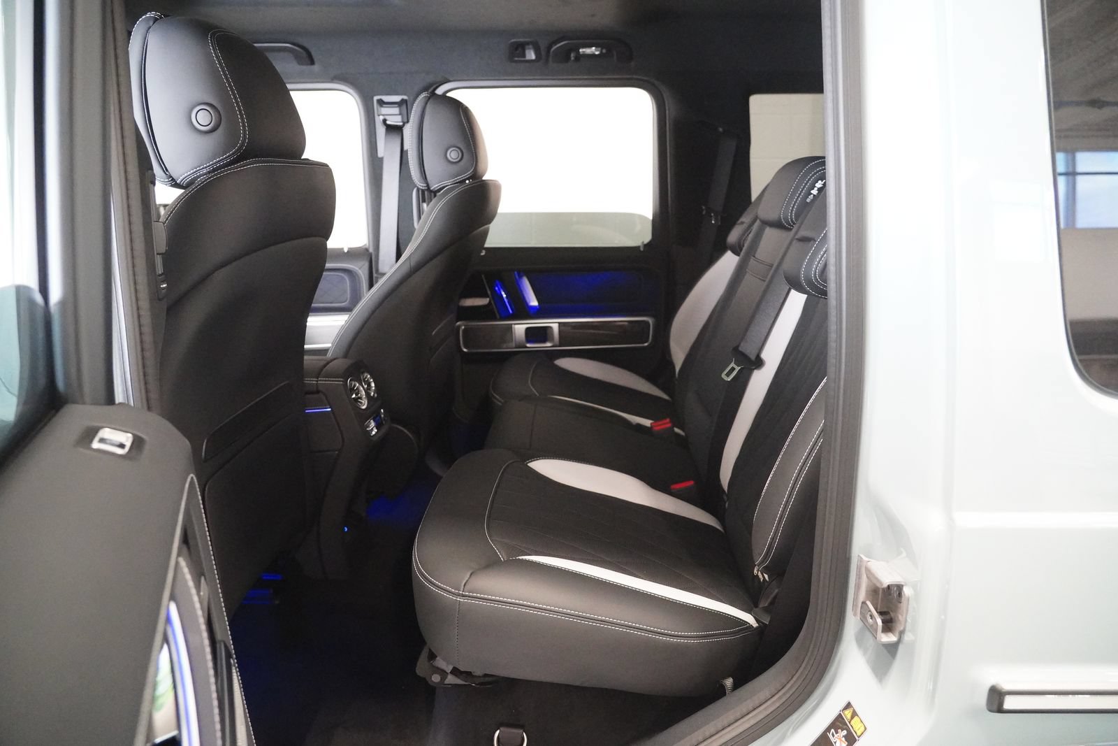 New 2027 Mercedes-Benz G 580 e image 16