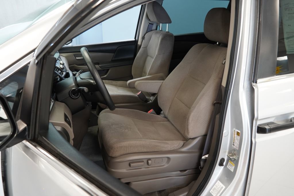 Used 2012 Honda Odyssey LX image 3