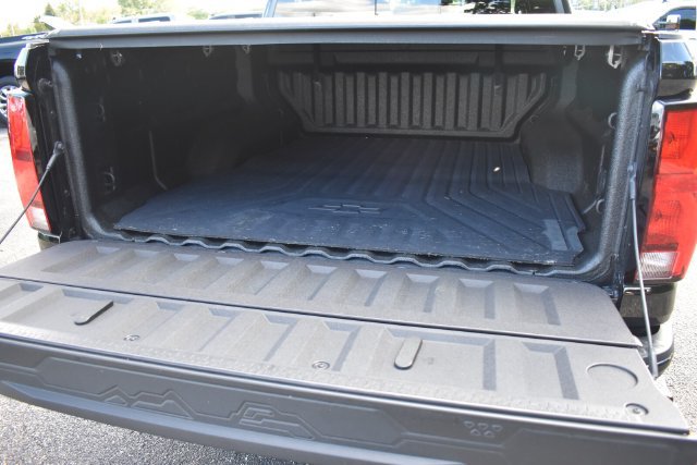 Used 2026 Chevrolet Colorado LT w/ LT Convenience Package AWD/4WD image 18