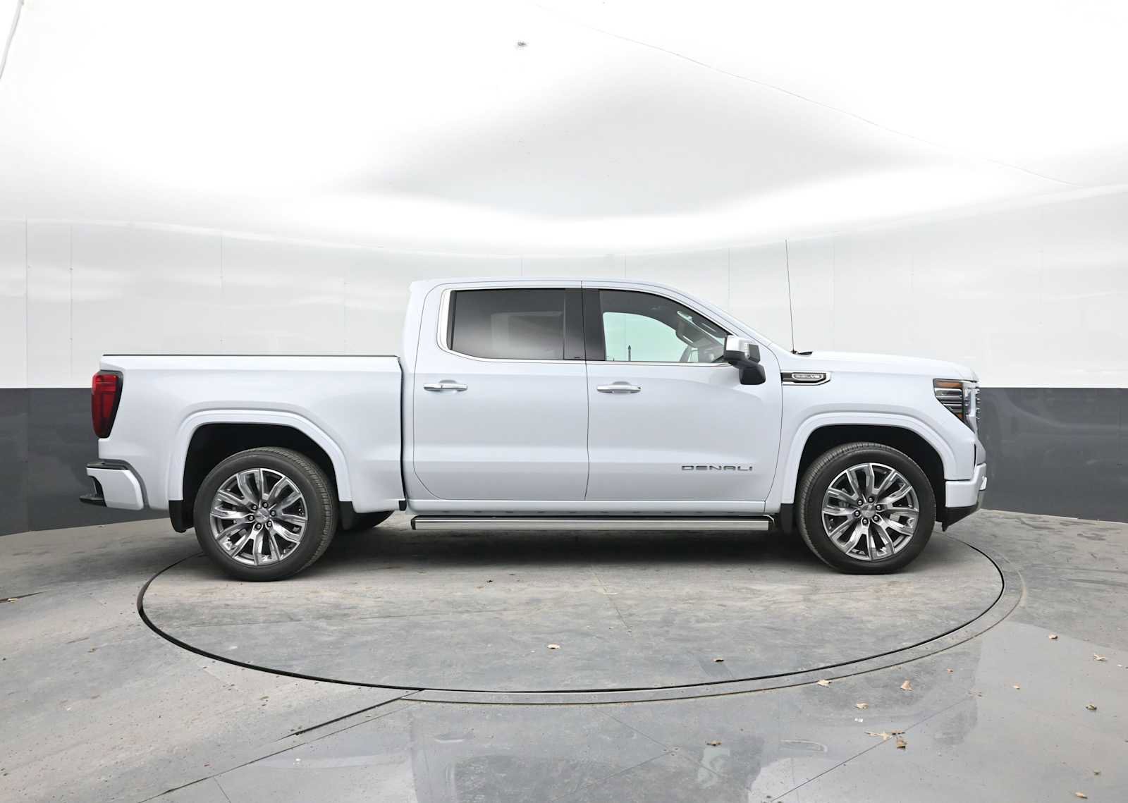 New 2026 GMC Sierra 1500 Denali image 9